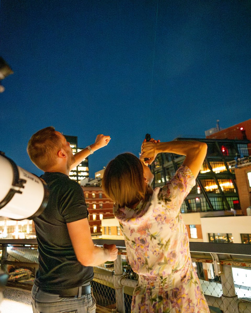 highlinenyc's tweet image. Due to the weather forecast, stargazing on the High Line with @AAAdotORG has been cancelled tonight. 

💫: bit.ly/3v85b5L 
📷: Carlos Sanfer
