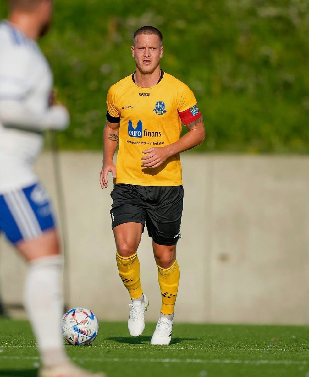 Tack för allt, Erik Zetterberg

Efter en lång och fin fotbollskarriär har Erik Zetterberg beslutat att avsluta sin aktiva spelarkarriär efter den här säsongen.

Vi vill rikta ett stort och varmt tack till Erik för hans engagemang, inställning och alla fina insatser i Lunds BK!