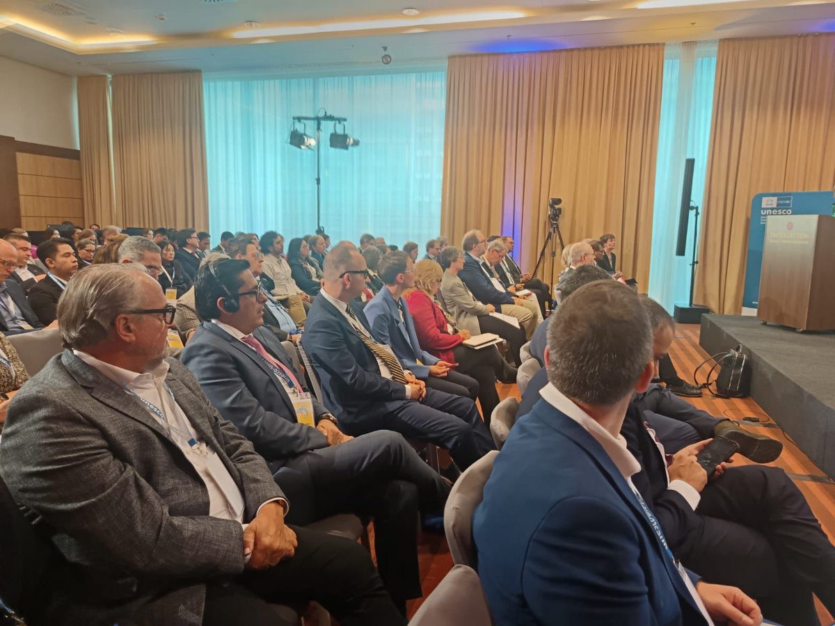 🇩🇪 🤝 🇪🇨 | Pablo Beltrán, presidente del CES, representa a Ecuador en el Foro Global sobre Educación y Formación Técnica Profesional  (Global #TVET Forum 2025), que se lleva a cabo del 28 al 30 de octubre en Berlín, Alemania, organizado por <a href="/UNEVOC/">UNESCO-UNEVOC #education #skills #training</a> - <a href="/UNESCO/">UNESCO 🏛️ #Education #Sciences #Culture 🇺🇳</a> #EFTP2025