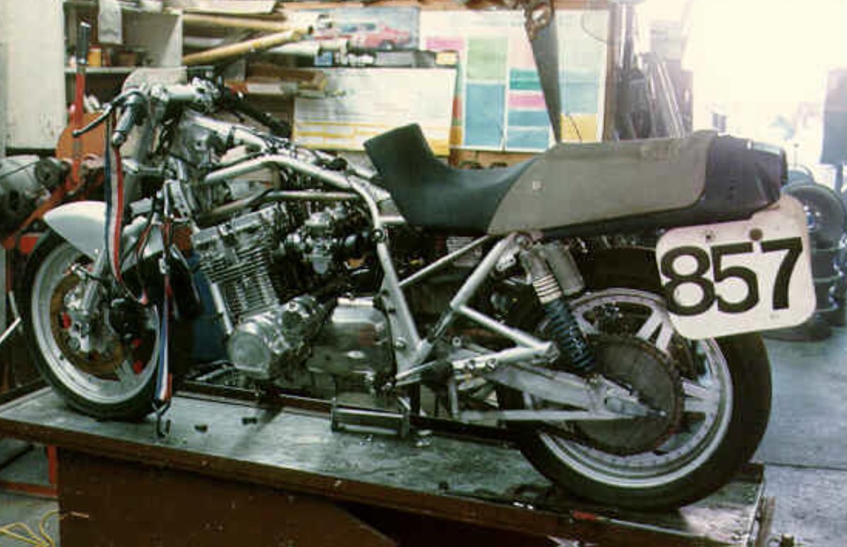 希少品】 SKYLINE RacingTeamフラッシュビームウォッチ IG2936 1/64