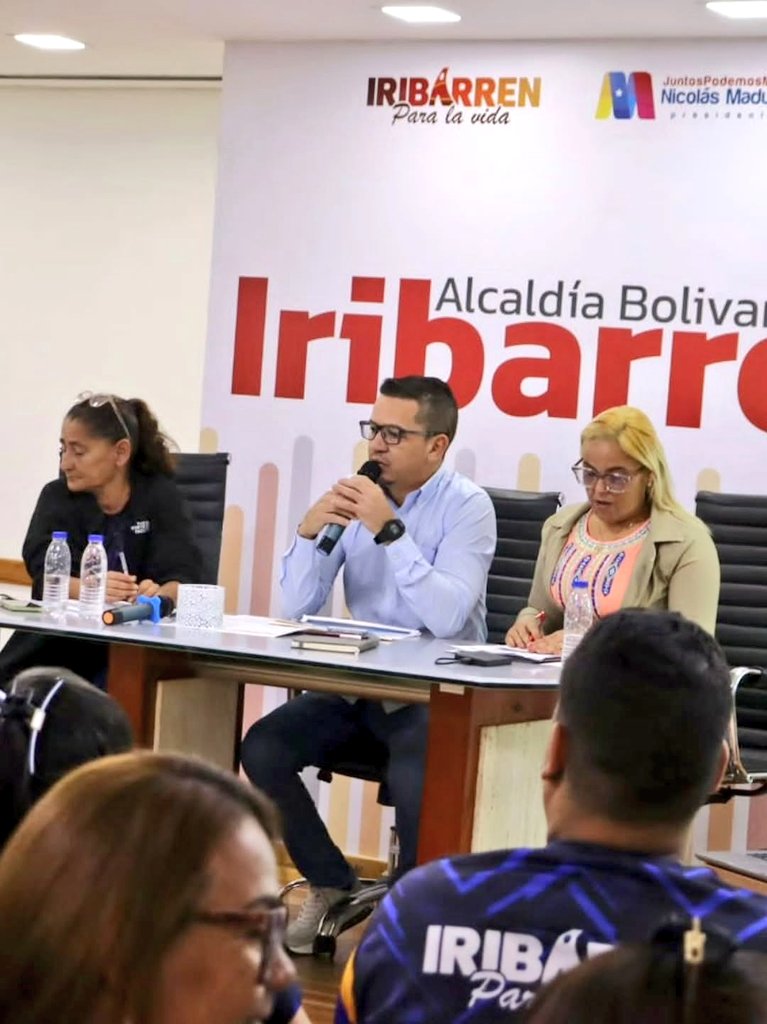 Presidente CLPP Alcalde <a href="/AgueroYanys/">Yanys Agüero (Cuenta Oficial)</a> 

🗣️ “esta acción forma parte de los acuerdos que hemos venido consolidando para apoyar a nuestro gobernador <a href="/luisreyespsuv/">Luis Reyes Reyes</a> , estamos cumpliendo esa articulación; y de esta manera poder dar respuesta".

#IribarrenParaLaVida