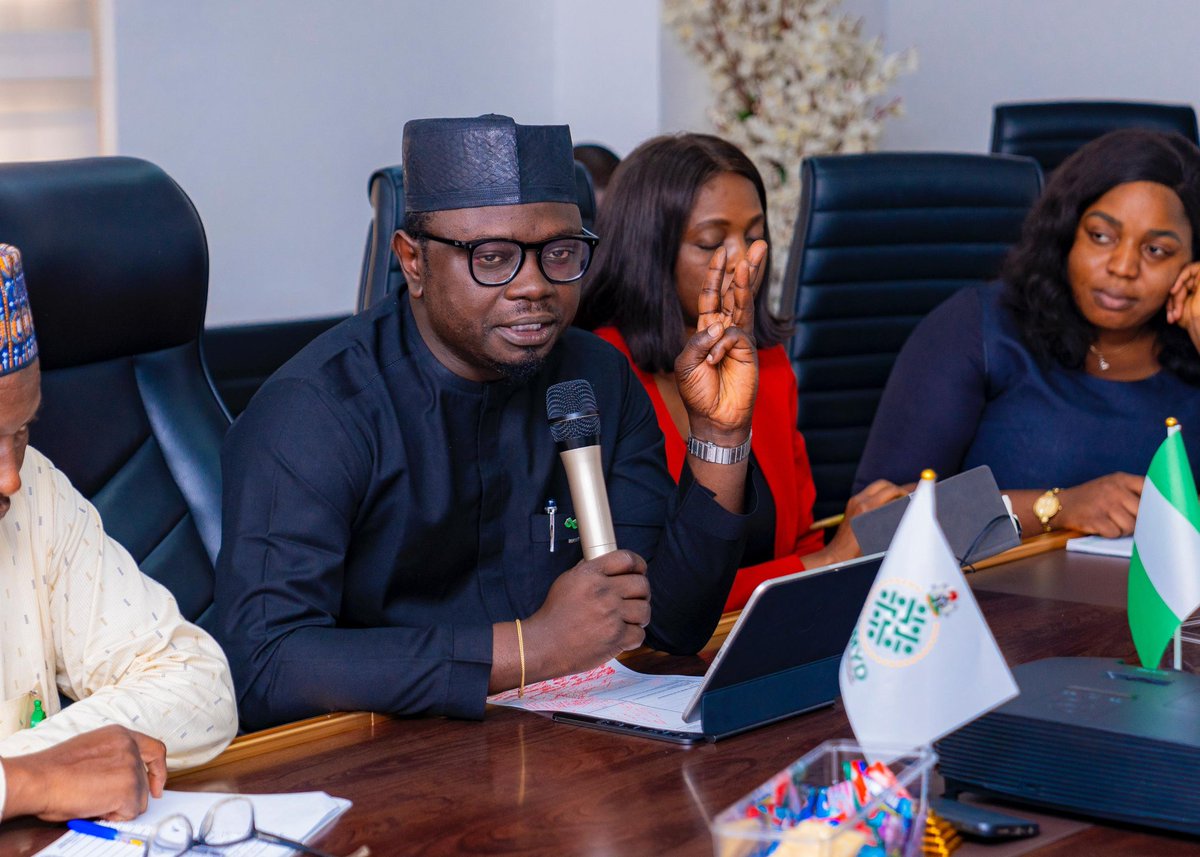 Today, as usual, I received in courtesy a number of organisations, including the executives of the National Female Students Association of Nigeria (NFSAN); Skywise Group; Guardian Newspapers; and the management of MallFai Foundation, led by Mrs. Hajiya Aisha Atiku Bagudu.