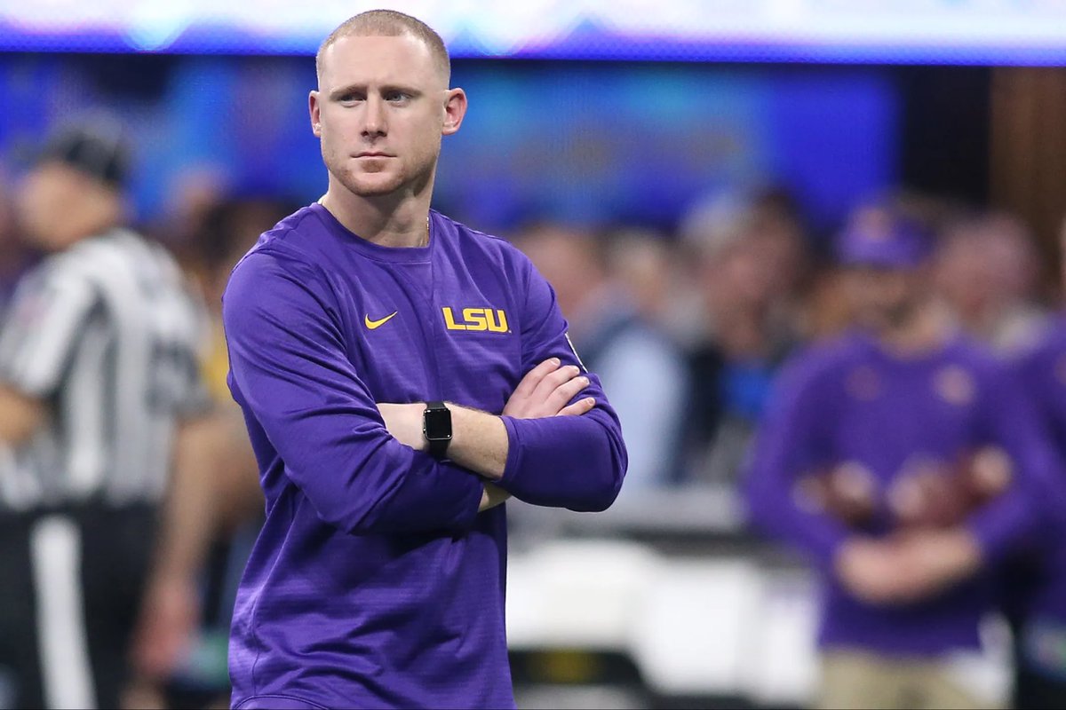 With Brian Kelly now out at LSU, I wouldn’t be surprised to see them have interest in Joe Brady.

He was the passing game coordinator for their historic national championship winning offense in 2019.

Question is whether Brady would have interest in college jobs or stay in NFL.