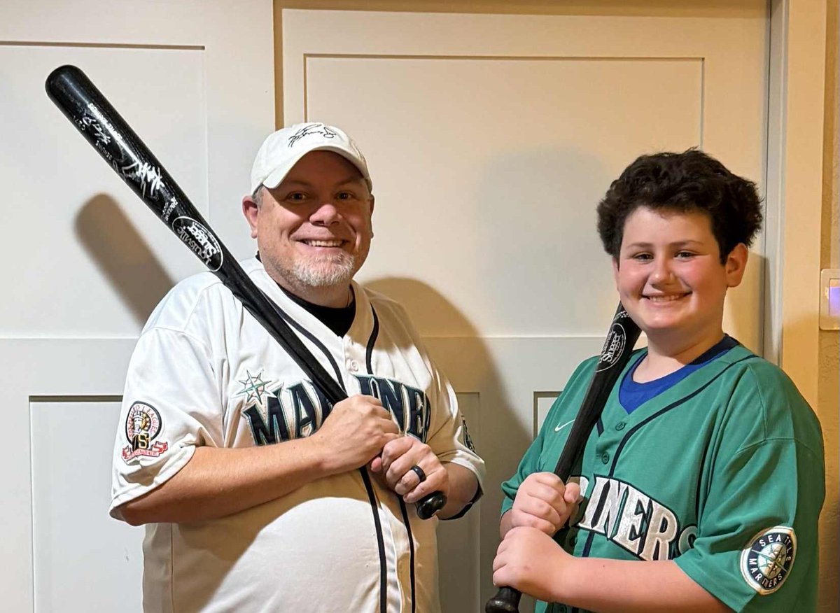 150,000 total Griffey Cards!!
This week I got to meet an awesome young man by the name Nolan Jones. He helped me eclipse 150,000 Griffeys. To capture the moment, He asked me to sign a ball for him. So he signed one for me. <a href="/FanaticsCollect/">Fanatics Collect</a> <a href="/Mariners/">Seattle Mariners</a> <a href="/komonews/">KOMO News</a> <a href="/Reds/">Cincinnati Reds</a> <a href="/espn/">ESPN</a> <a href="/MLB/">MLB</a>