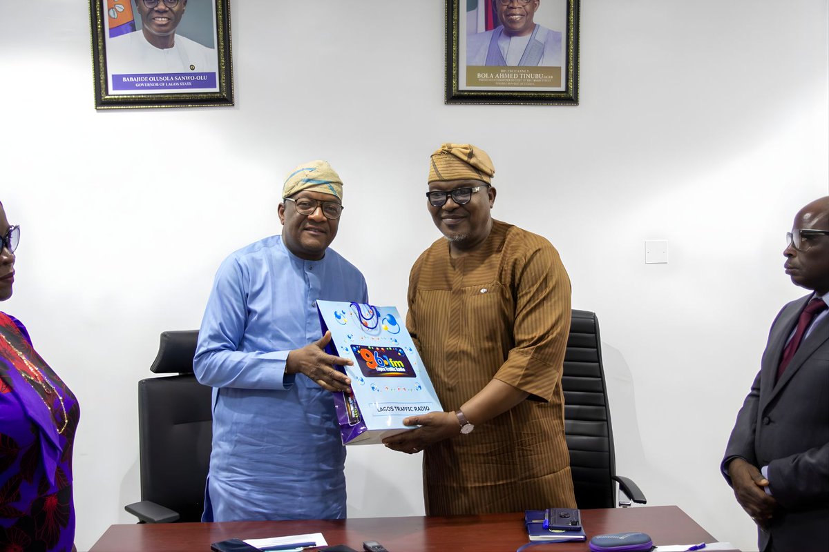 During the working visit of the Permanent Secretary, Ministry of Information and Strategy, Olanrewaju Bajulaiye to the station.

#LagosTrafficRadio961FM #WorkingVisit #PublicService #ExcellenceInBroadcasting #LagosState
