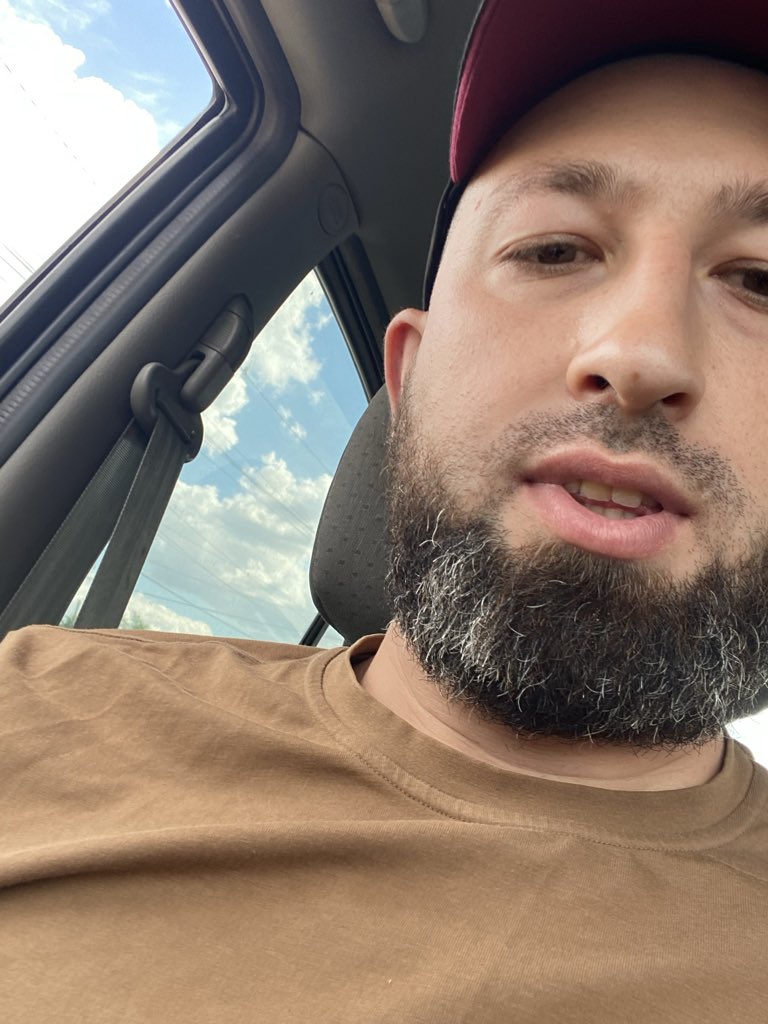 Як же не вистачає цієї внутрішньої міцності, яка у цього тіпа на фото.
Моральне вигорання йди нах