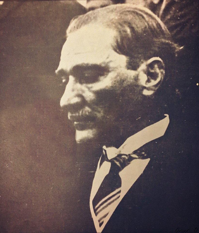 "Türkiye Cumhuriyeti mesut, muvaffak ve muzaffer olacaktır."

- Gazi Mustafa Kemal. (29 Ekim 1923)