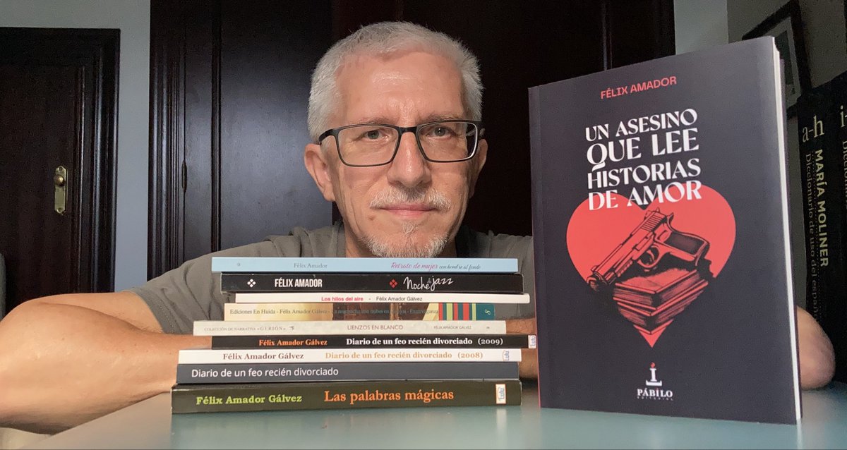 La familia crece. Un #libro más es como un hijo más. En esta ocasión, una #novelanegra, metaliteraria, que además de disparos y asesinatos, explora las sombras de la naturaleza humana, y por qué a veces los #libros nos educan sentimentalmente mejor que la relaciones.
#escritor