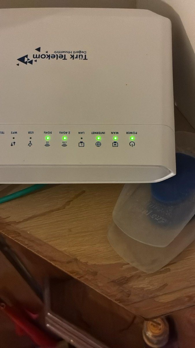 dayidiyebirii's tweet image. Türknet #Türknet #TurkNet @TurkNetDestek 

Modem böyle internet yok

Uygulama da açılmıyor