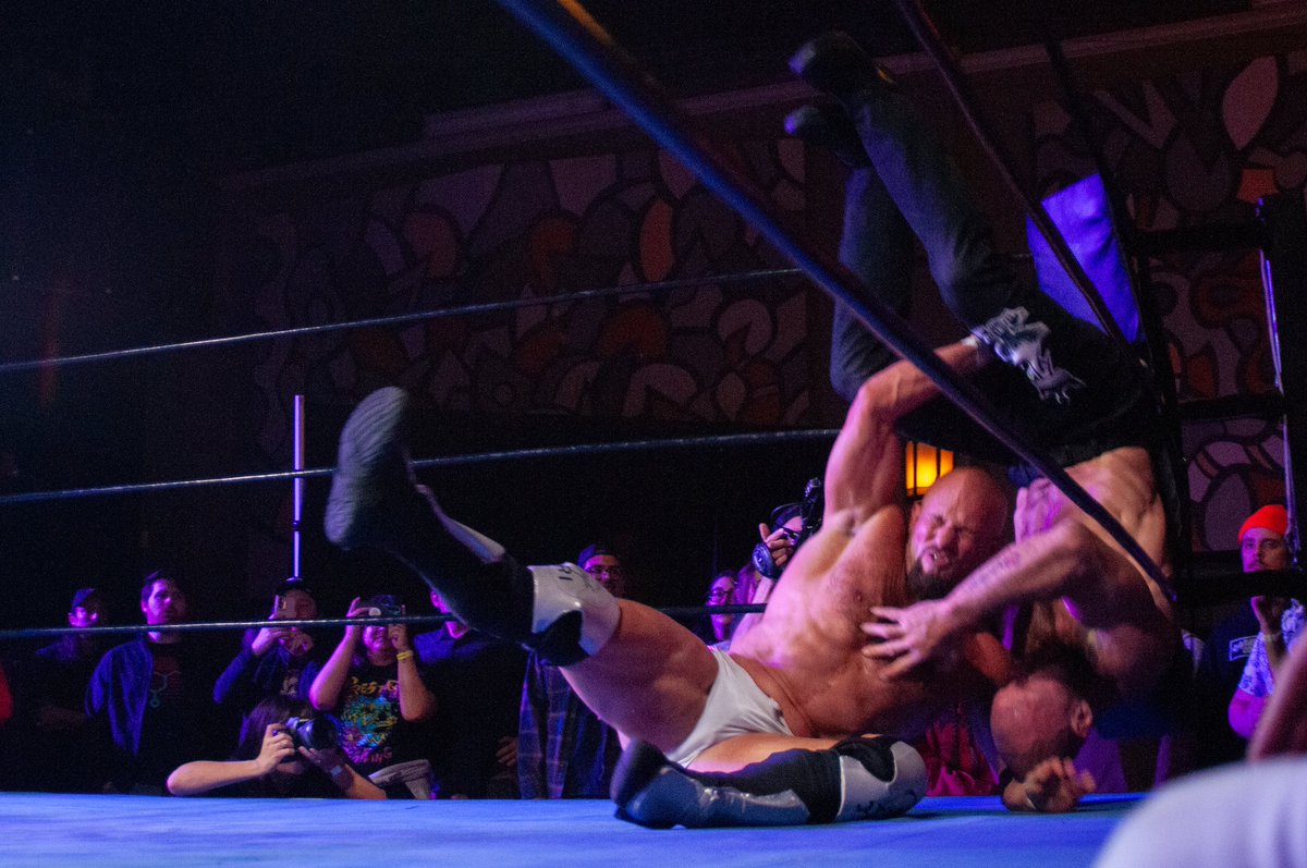 Royce Isaacs • ロイスアイザックス (@royceisaacs) on Twitter photo Get Crunched
📸 Shwein Shack Get Crunched
📸 Shwein Shack