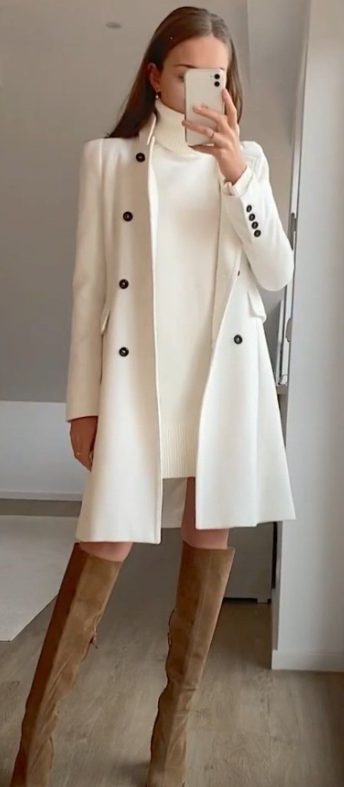 CurationStyle's tweet photo. Dresses, boots, and a little sprinkle of confidence… fall fashion at its best. 🍂👢 #OOTD https://t.co/rMFURkxZ0c