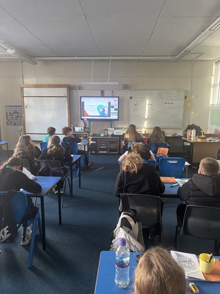 MrsStewartLPS's tweet image. Thanks to @kooth_plc for the online lesson today around the following: 

Staying safe online 💻 
Positives and negatives of social media 🤔 
Screen time ⏰ 

And so much more!

@LawmuirPS