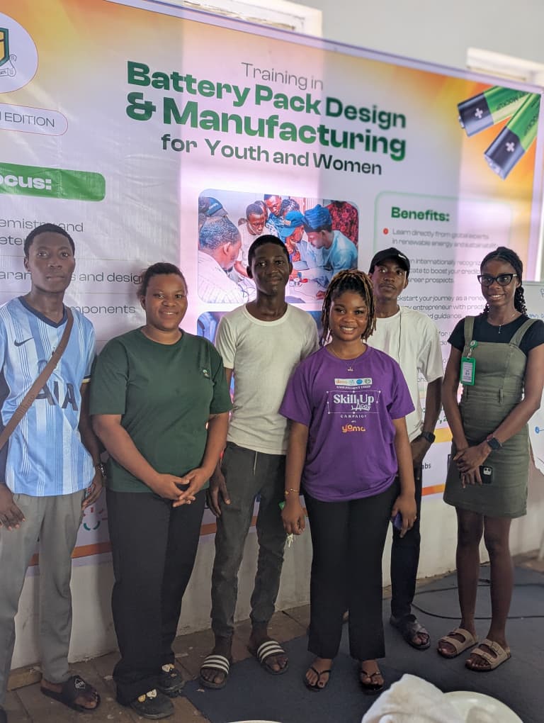 1Ns1deRneT's tweet image. Glad to be part of the Battery Pack Design and Manufacturing Cohort that started on Oct 27th! ⚡
Big thanks to @CeidHub  for hosting this impactful program. Excited to learn, build, and innovate!
#BatteryPackDesign #CleanEnergy #Innovation