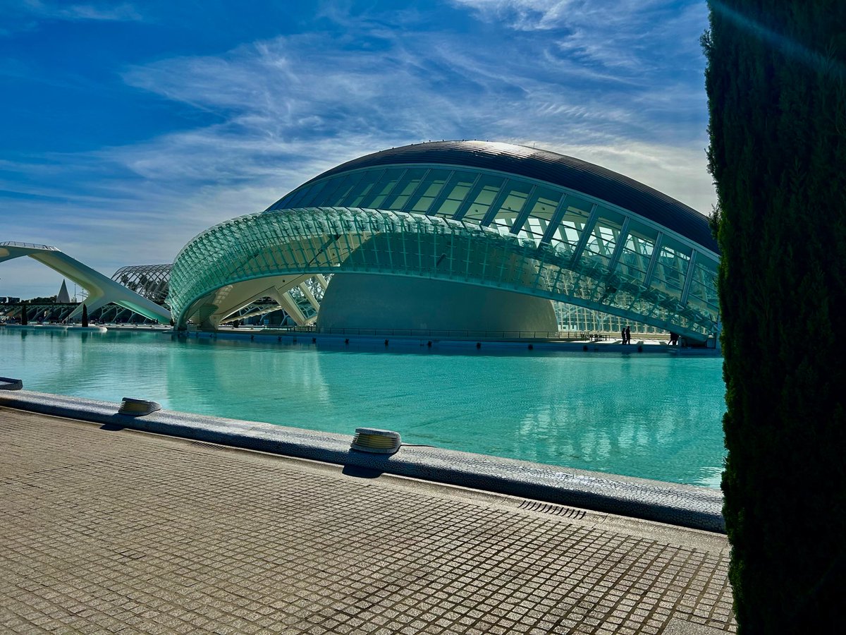 Spent the day touring around the beautiful city of Valencia in Spain… Blue skies and 27c.. perfect