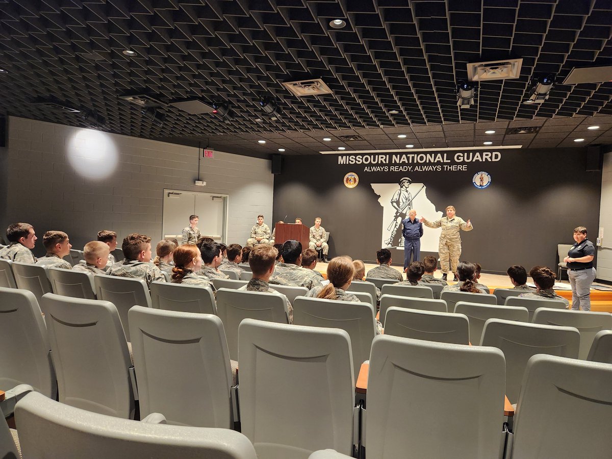 mocapnews's tweet image. Join Missouri Wing in congratulating this year&apos;s NCO Academy class on a successful learning and growth experience -- held at the Missouri National Guard&apos;s Ike Skelton Training Site near Jefferson City, MO! #civilairpatrol #CAPcadet