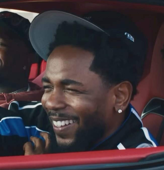 nora_trk's tweet image. Smile if you're not being sued