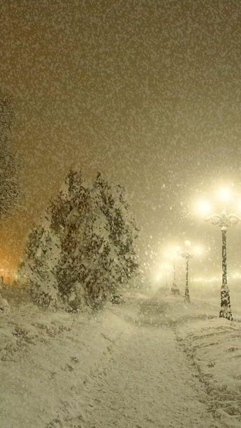 us_connie's tweet photo. Winter beauty. ❄️🌨️ What will you do first? https://t.co/1v6GkyPg0T