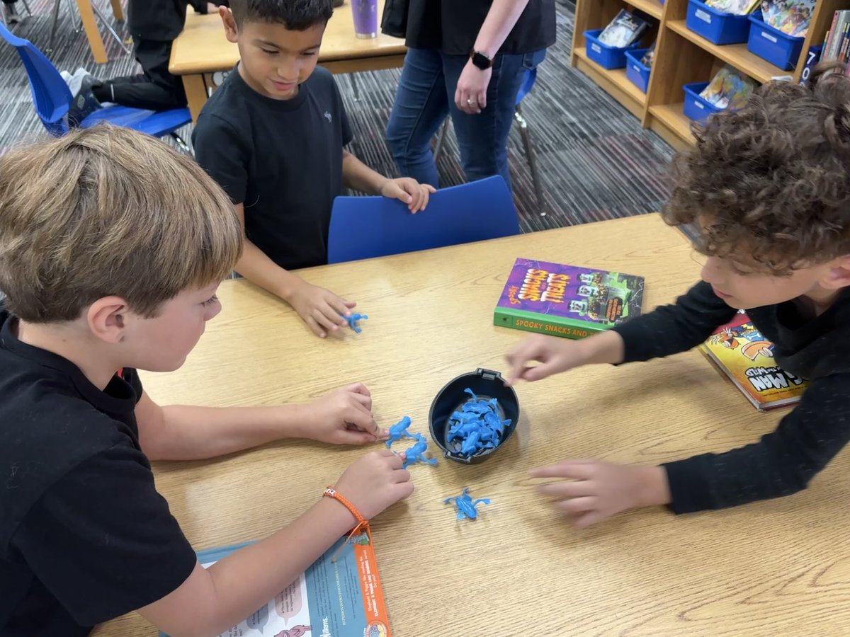 WallarooLibrary's tweet image. A Spoonful of Frogs (Lyall), @Novel_Effect  and attempts to get the jumping frogs into the “cauldron” to make our own frog soup created quite a stir in the library today! @PISDlibraries