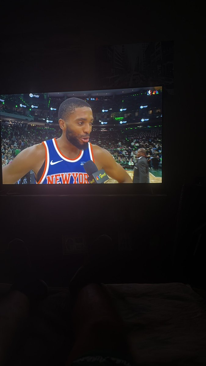 hndrxxmonster's tweet image. yeaaaaaa mud most rebounds AND assists in the first half we #DoItAll