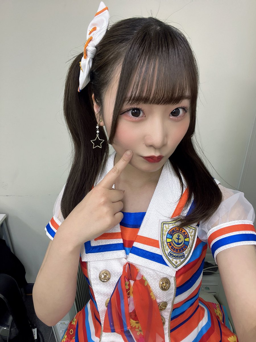 にゃんたん♡ 太ももぱっくりデニム 北海道だーいすきになった❤︎