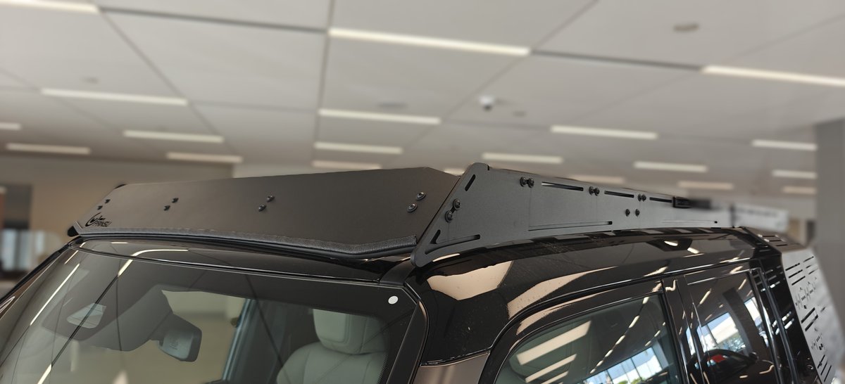LexusSanDiego's tweet image. Built for luxury and ready to perform on and off the road. Customize your own Lexus GX to make it uniquely yours.
This Lexus GX features a Prinsu roof rack system, passenger side accessory panel, rock rails, and more.
Adventure at every turn. #LexusSanDiego #Lexus #LexusGX