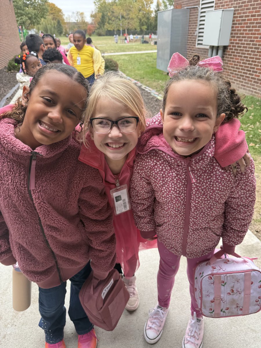 💖 Pink Out Day at MEC! 💖

Today our school went pink in support of Breast Cancer Awareness Month! From shirts to socks to accessories, our MEC family proudly showed up to raise awareness and honor those impacted by breast cancer. 💗 🎀 #PinkOut #BreastCancerAwareness #MECStrong