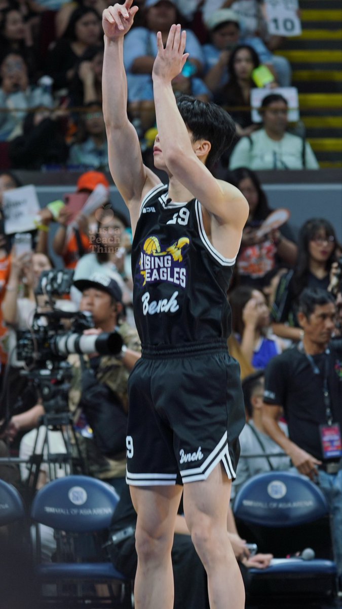 jjustapeachh's tweet image. 20251026 พี่โชนสุดๆ ⛹🏻‍♂️

#쟈니 #Johnny #DunkItJohnnySuh