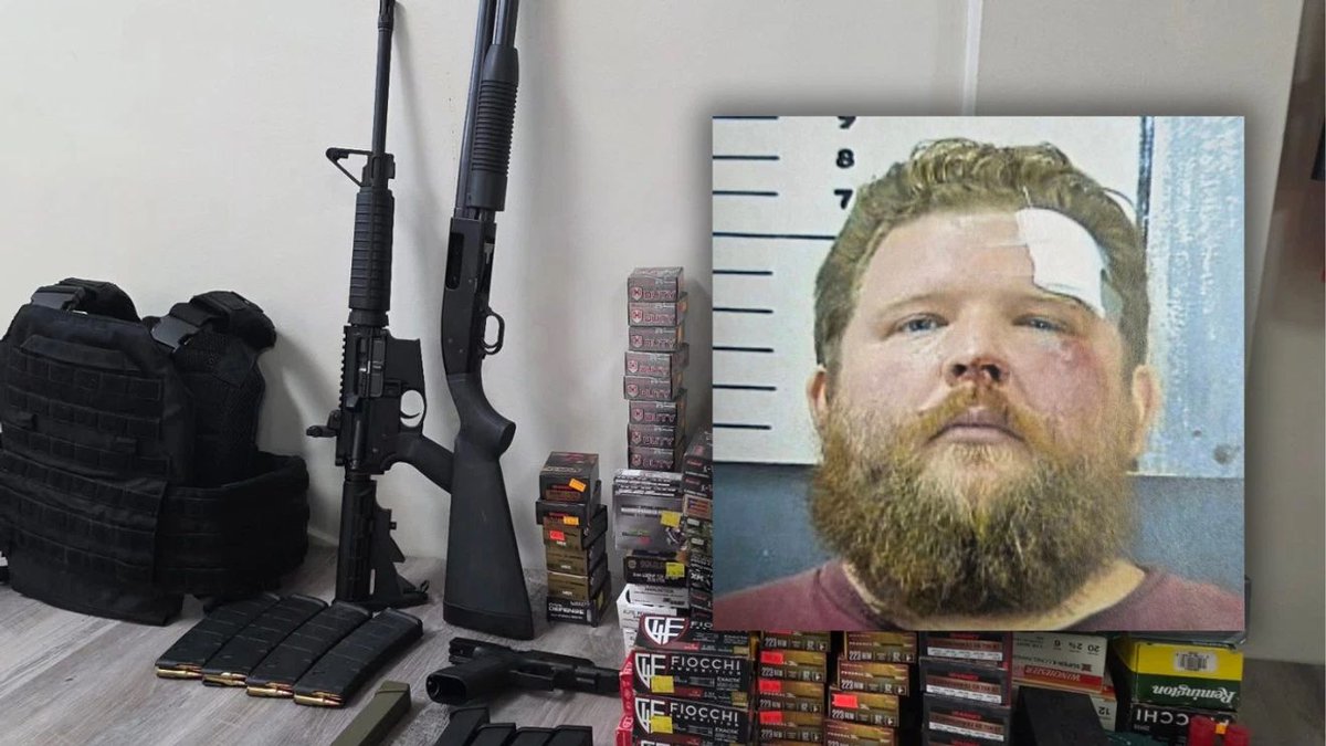 🚨🇺🇸 FBI FOILS PLANNED SYNAGOGUE ATTACKS ACROSS ALABAMA

Federal agents and local authorities stopped a series of potential synagogue attacks after arresting suspect Jeremy Wayne Shoemaker in Needham, Alabama.

A search uncovered weapons, ammunition, and body armor linked to the