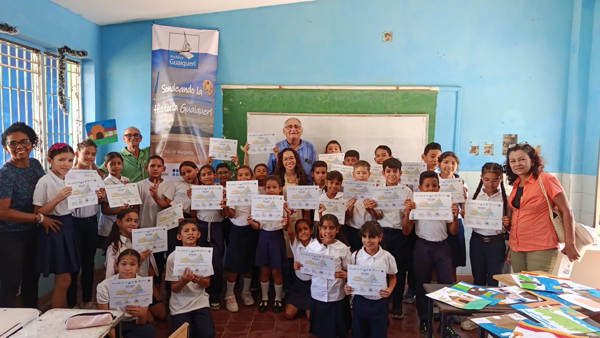 🎨Sondeando la Historia Guaiquerí reunió a estudiantes y docentes de la isla de Margarita para pintar, dialogar y revivir la memoria del pueblo guaiquerí. Una iniciativa de <a href="/Gentedemar2020/">Gente de Mar</a> con el apoyo del <a href="/caribbean_dsc/">Caribbean Digital Scholarship Collective</a> #Guaiquerí #CaribbeanDigital📷👉🏾gentedemar.org/sondeando-la-h…