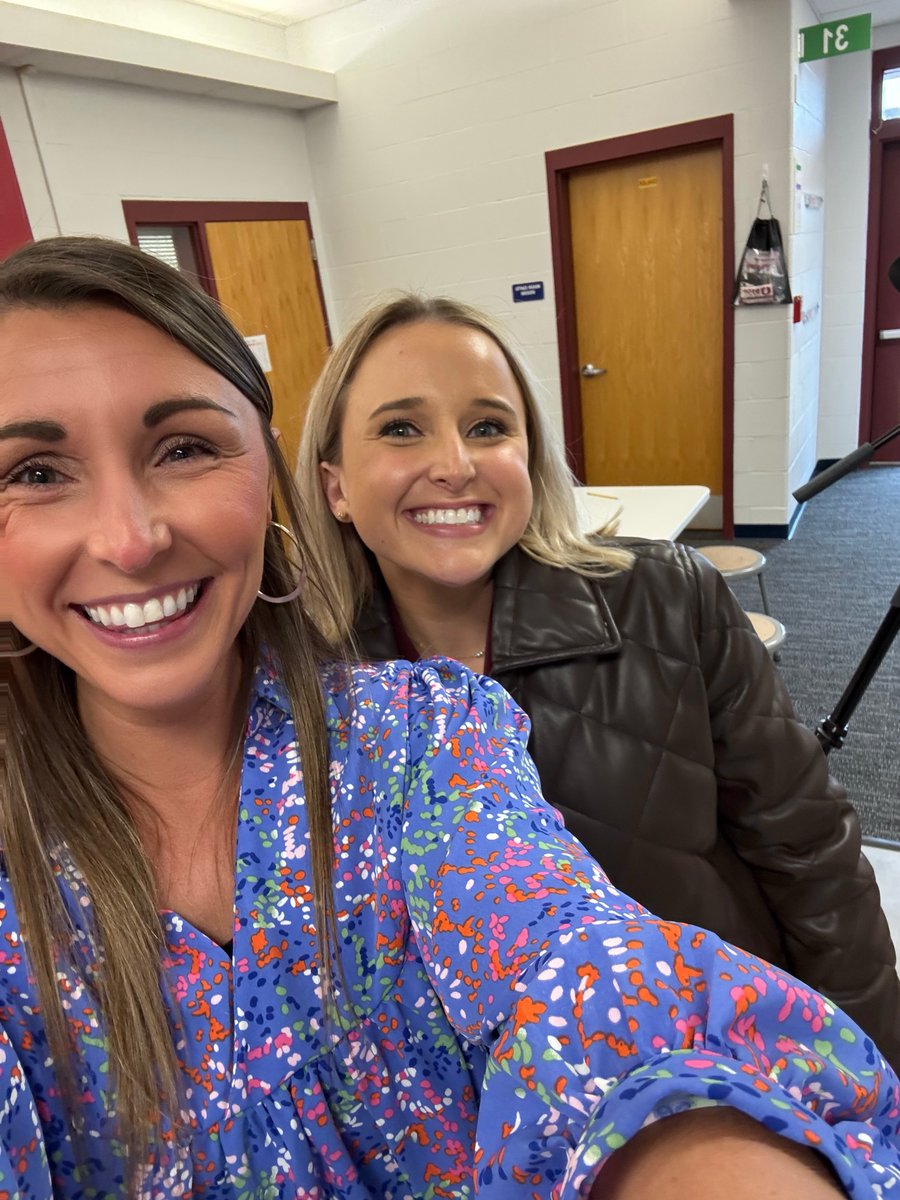 Thanks for stopping by Blevins Elementary today, <a href="/MercedesMackay_/">Mercedes Mackay</a>! Great to meet one of my TISL favorites!