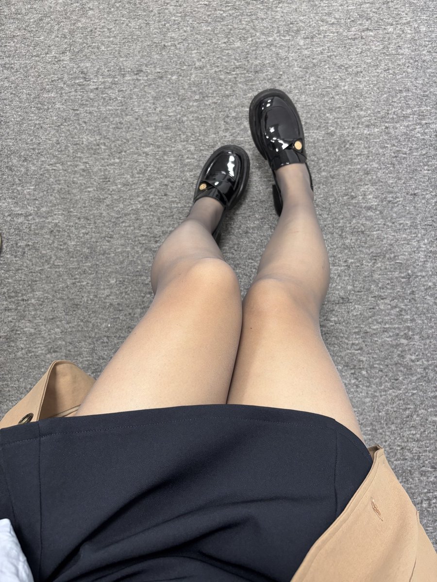 anyoneexceptu tweet media