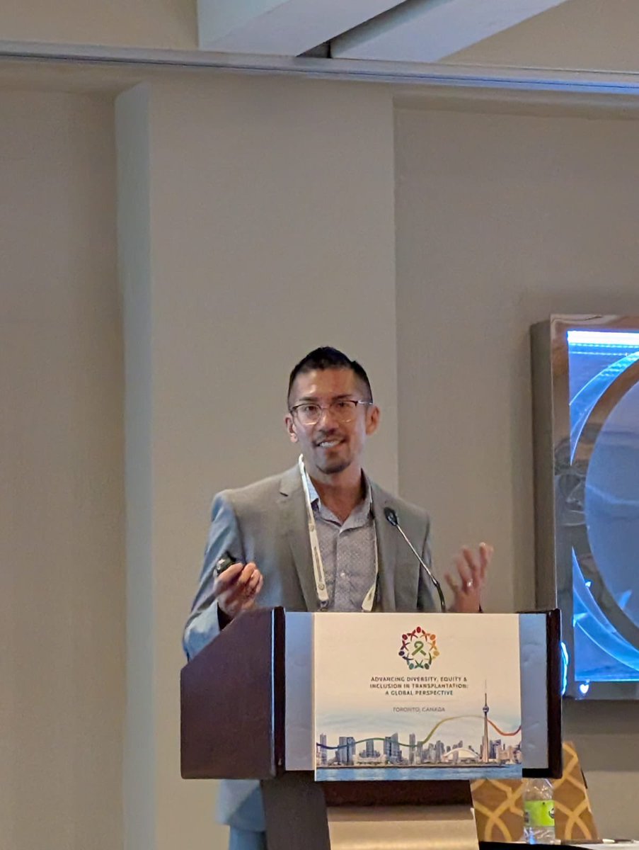 doctornikkid's tweet image. Mom, for all the times I went with you as a kid to your 👨🏻‍⚕️👩🏻‍⚕️ appointments and as an immigrant, you were judged, dismissed or disrespected, this is for you ❤️.

Chivalry is not dead. Medicine is as much an art as science - thanks @CynthiaTsien for the invite @DEIinTransplant