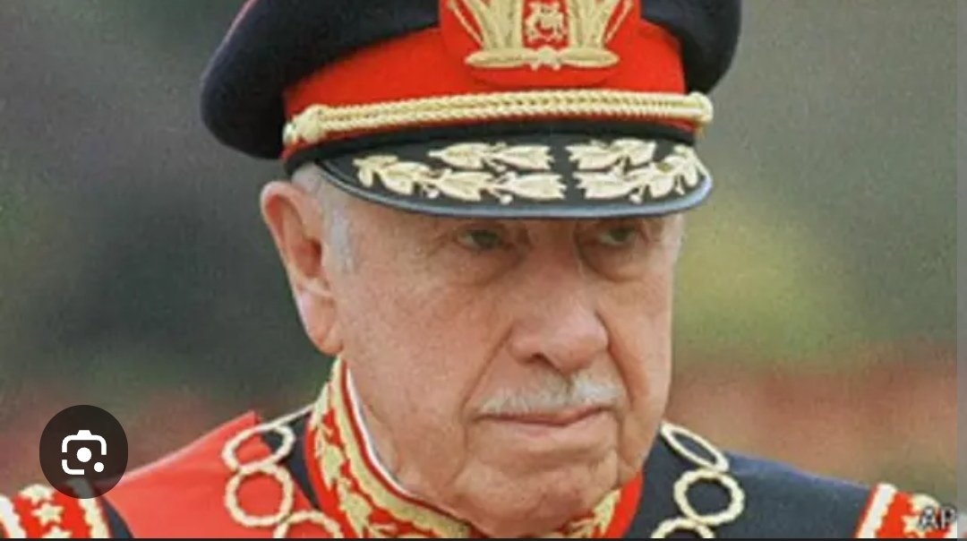 patriota_1972's tweet photo. #Pinochet fue lo máximo 💪🇨🇱
Piensas lo mismo❓
Responde 
A. Absolutamente 
B. No https://t.co/5UOnob8w8y
