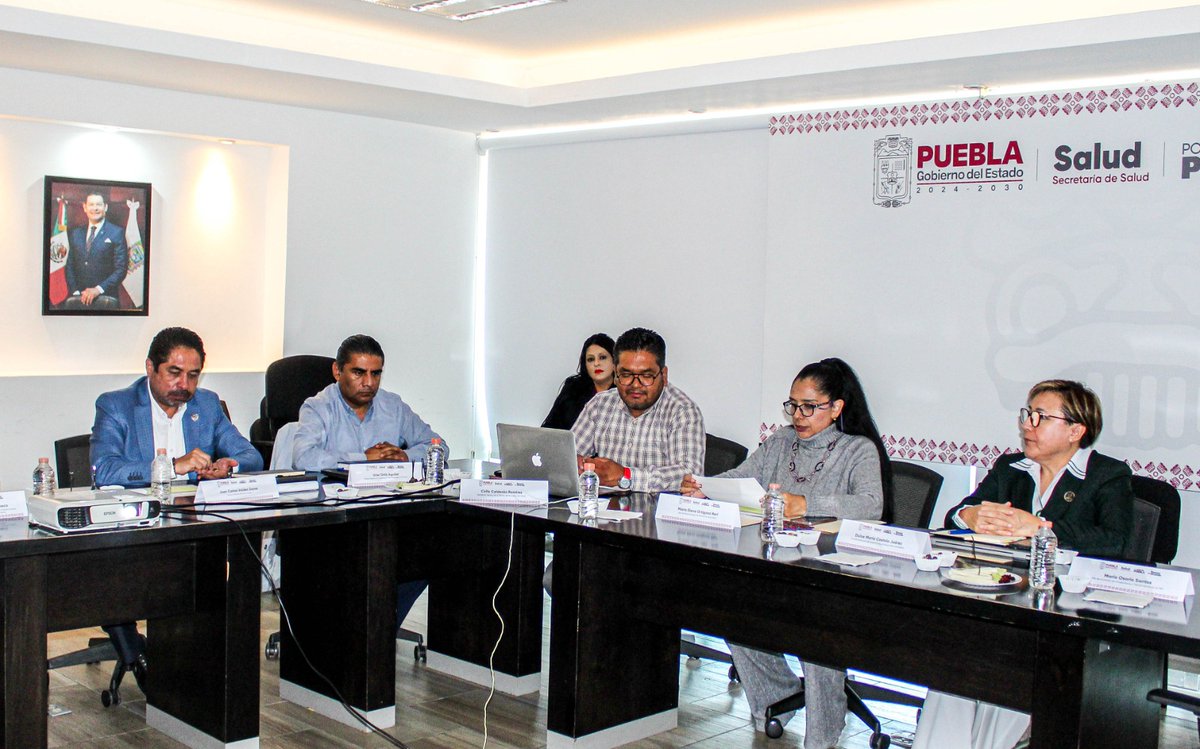 🏫 La Secretaría de Salud fue sede de la reunión de la Estrategia Nacional “Vive Saludable, Vive Feliz: Jornadas Escolares”, encabezada por Norma Sánchez Meza, jefa de oficina del titular, en representación del secretario <a href="/CarlosOlivierP/">Carlos Alberto Olivier Pacheco</a>. (1/2)