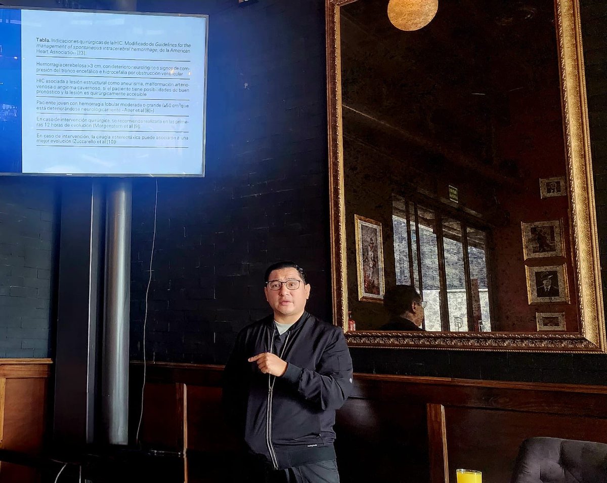 El Dr. Kevin Vicente, neurocirujano, compartió la conferencia “Intervenciones neuroquirúrgicas en el evento cerebrovascular hemorrágico”, en el marco de las sesiones de Neuro-Crítico.

Fortaleciendo el manejo multidisciplinario de los pacientes con eventos  cerebrovasculares.