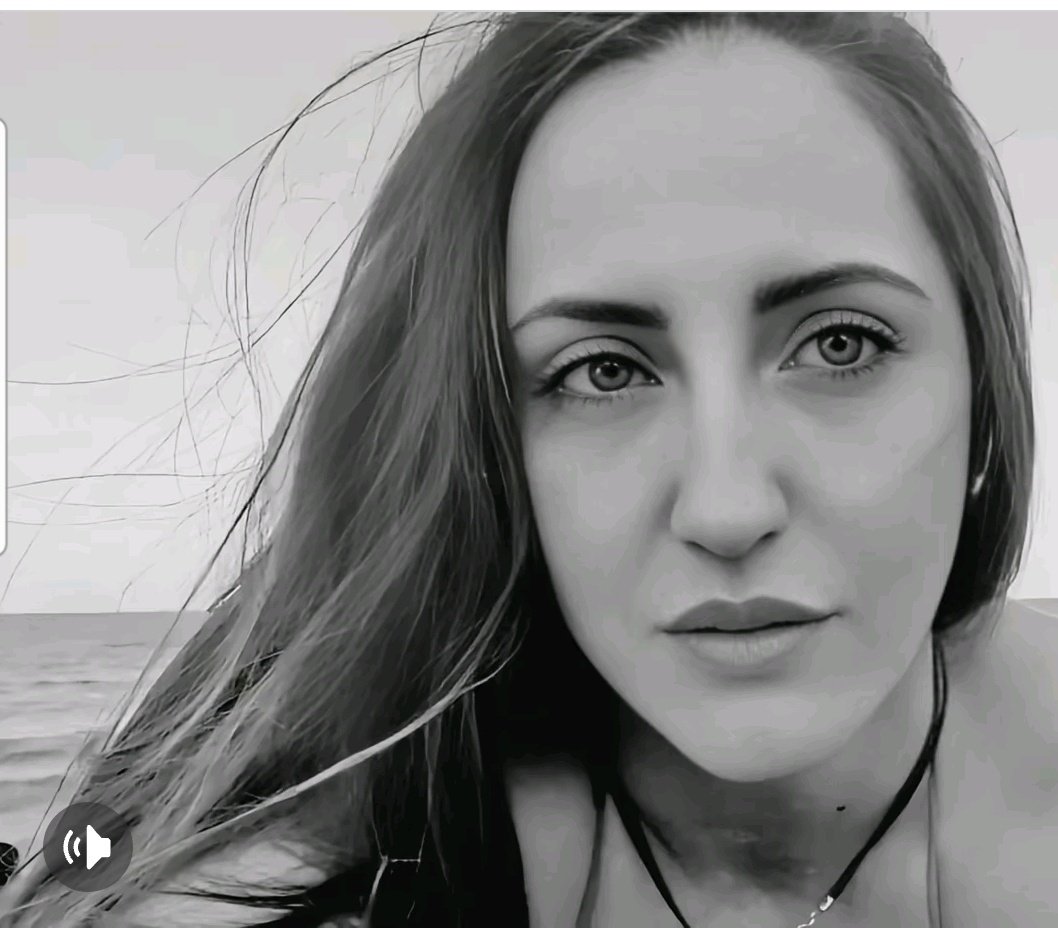 Daniel Ben Senior went to the Supernova festival with her friend, Sharon Hirsch. Both were brutally murdered

A week after Daniel's death, her mother passed away from grief. Ten months later, her father died of a broken heart.
No one remains to carry her light.

The October 7th