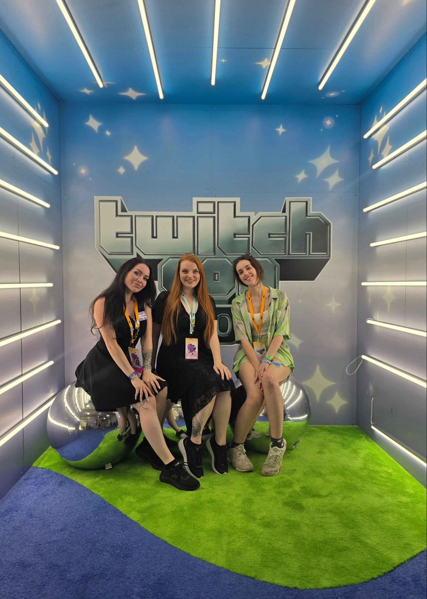 Viev ➡️Twitchcon EU ✨ tweet media