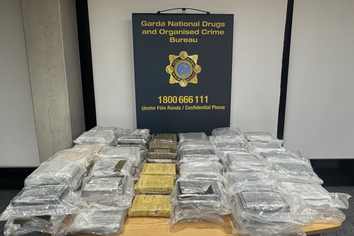 116 kilos of cocaine worth €8.1m seized by GNDOCB in Laois. Man in his 30s arrested.