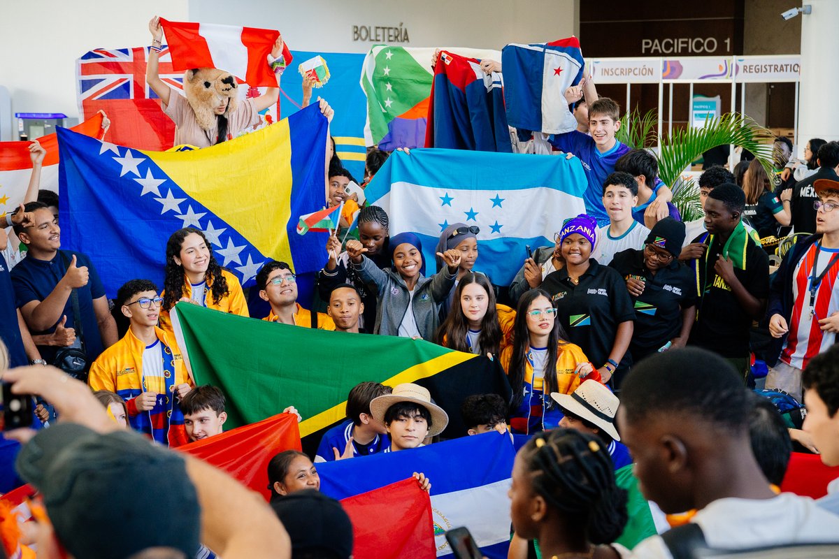 F1RSTglobal's tweet image. We’re officially live from the #FGC2025Panama venue! 🇵🇦

Teams from around the world have arrived and are setting up their pits 🔧🤖

The energy is incredible as everyone prepares for an unforgettable week of innovation, teamwork, and inspiration 💫