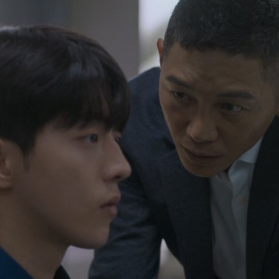 salmahellstrom's tweet image. too violent…?