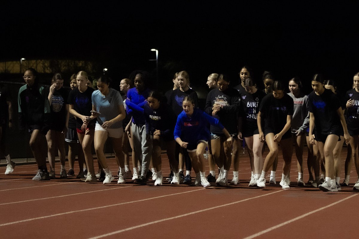 ocgbball's tweet image. Camp Week continues w/ “Camp Grit” 5 AM field workouts 😏

Only the strong survive. Pushing ourselves to be better…One day at a time &amp;amp; staying  together!!! 

#CampWeek #TheOCWay