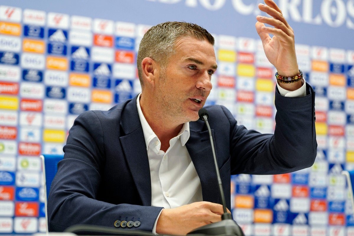 El Oviedo echó a Paunovic con el equipo fuera del descenso.

"Quiero hablar de Europa, no de estar fuera del descenso por diferencia de goles", dijo Jesús Martinez.

El Oviedo, en descenso desde que llegó Carrión,ha sido eliminado por el Ourense (colista de Primera RFEF) en Copa.