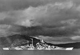 URDailyHistory's tweet image. 12 Nov 1944: 32 British #Lancaster bombers attack and sink the German battleship Tirpitz, during the last six months of World War II. Two "Tallboy" 12,000-pound (5,400 kg) #bombs scored a direct hit on the ship causing it to capsize. #WW2 #History #OTD #ad amzn.to/2IqWU7Y