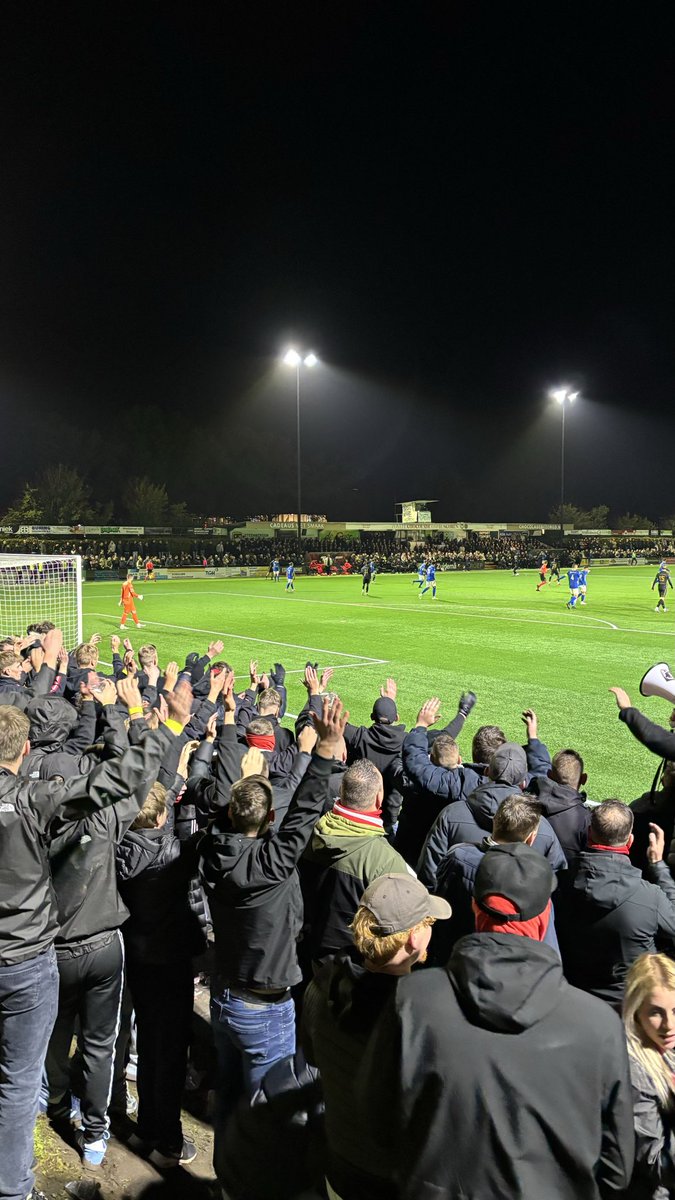 NielsReurink's tweet photo. Kan niet waar zijn. Opnieuw eraf tegen amateurclub. Kunnen we ons ook uitschrijven voor de beker? #hooemm #fcemmen https://t.co/dRAaELHBsC