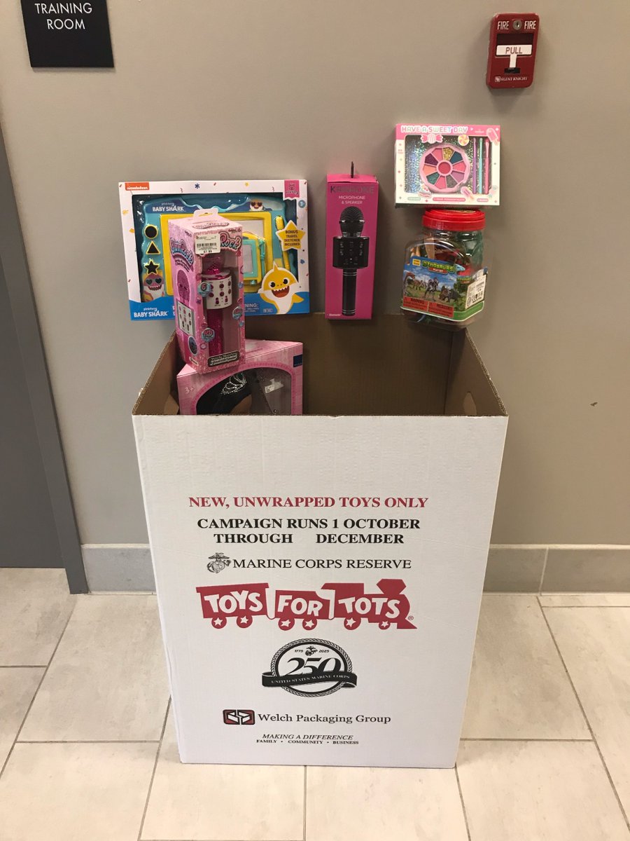 montgcitypandr's tweet image. Speaking of the holidays, the Crump Senior Center at 1751 Cong W L Dickinson Dr. is an official drop-off hub for the Marine Toys for Tots Foundation. If you&apos;d like to drop off new, unwrapped toys, you can do so Monday through Friday until 5pm. 

#funinmgm #ourmgm #christmas2025