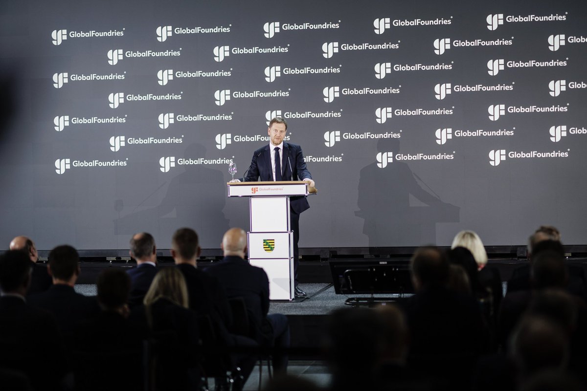 MPKretschmer's tweet image. #Sachsen ist das Herz der europäischen #Mikroelektronik – jeder 3. hergestellte Europa in Chip kommt aus dem #SiliconSaxony! Diese Erfolgsgeschichte geht weiter: @Globalfoundries investiert weitere 1,1 Mrd. Euro in das Werk in Dresden, mit Unterstützung durch den Bund &amp;amp; den…