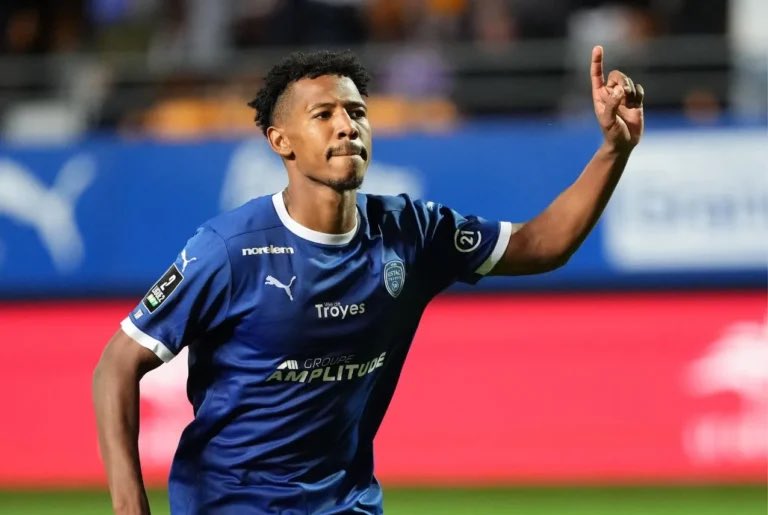 ilyeskddr's tweet photo. Pourquoi personne ne parle de Tawfik Bentayeb 🇲🇦 ?

Il marche sur la Ligue 2 et est le seul l’unique buteur du championnat.

C’est un Marocain, formé à l’académie Mohamed 6, qui appartient toujours à l’Union Touarga.

Je suis dans le train 🚆 https://t.co/s776IWjO1r