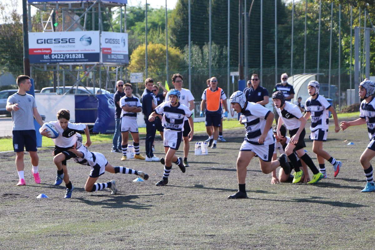 #RugbyMirano guarda l'U14 e vede il bicchiere mezzo pieno 

⚪️⚫️ #NoiSiamoLaRugbyMirano ⚪️⚫️

rugbymirano.it/u14m-tra-punte…