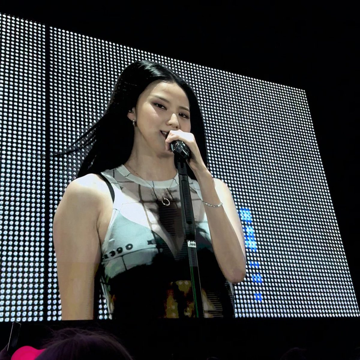 MagicTobin's tweet image. I vote for #BLACKPINK on #2025MAMAVOTE