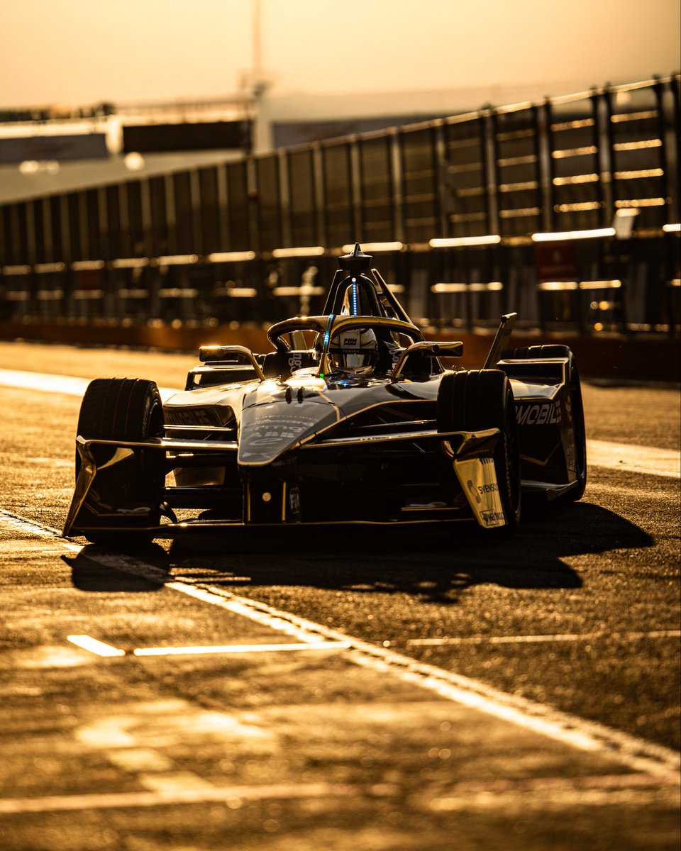 ds_penske_fe's tweet image. When the light hits just right 😮‍💨

#DSPENSKE
#dsperformance
#abbformulae #motorsport #formulae